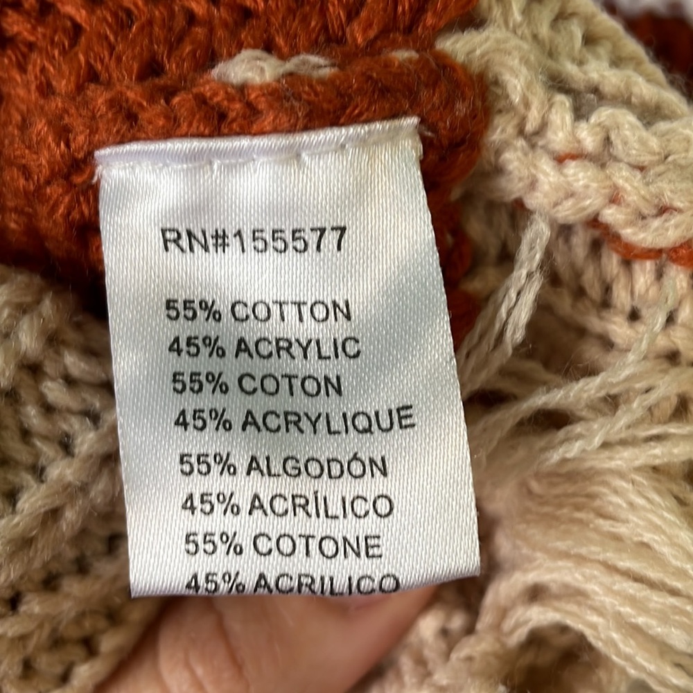 Distressed Cropped Sweater - Picture 6 of 7